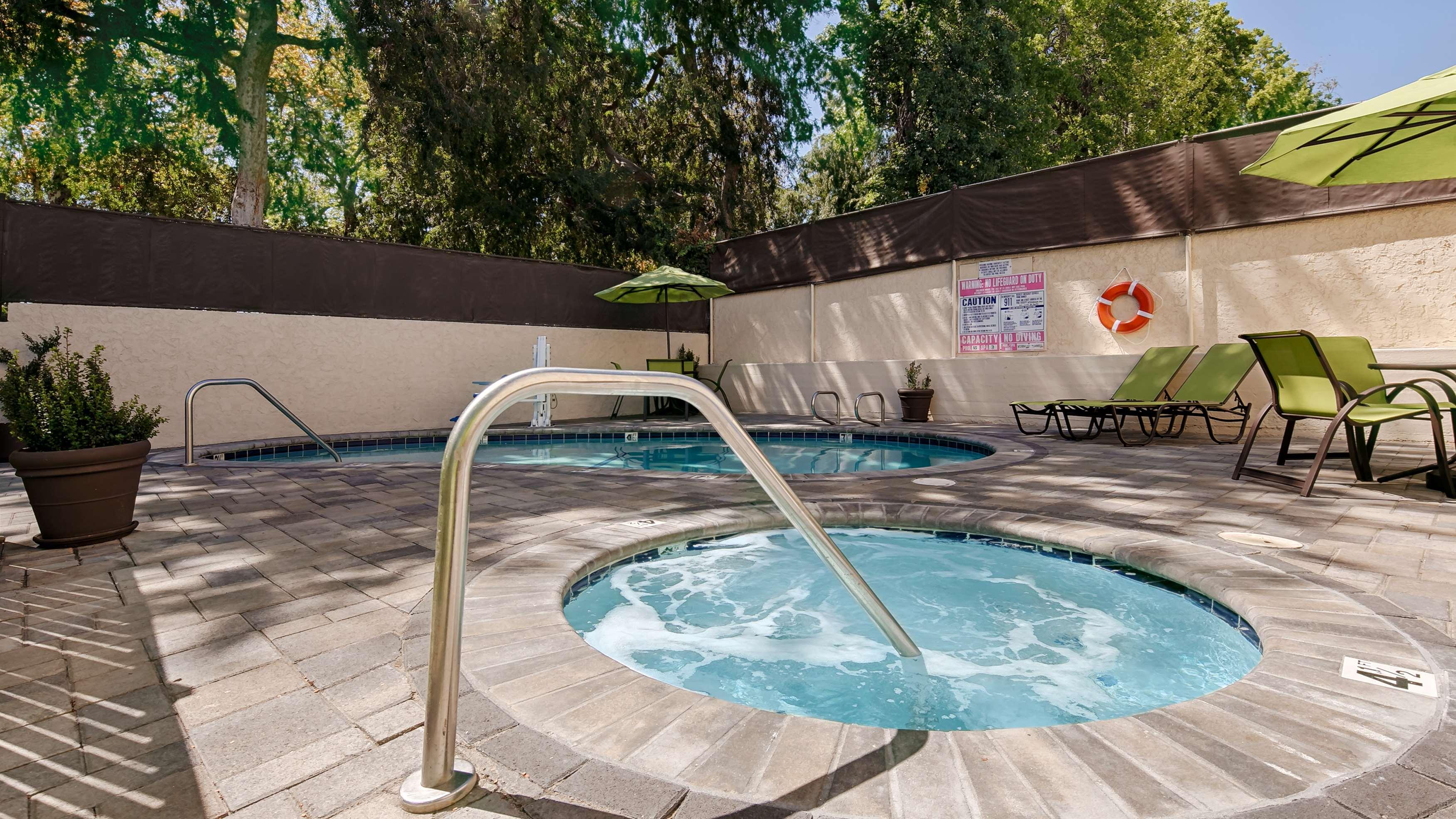 Best Western Plus Glendale Esterno foto