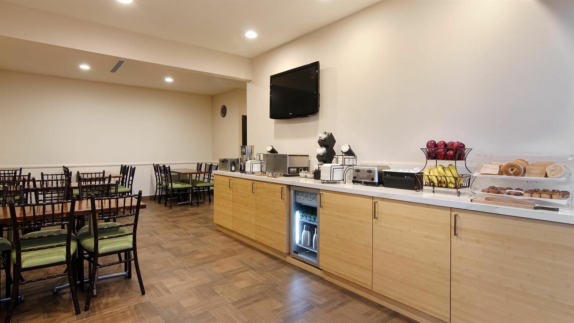 Best Western Plus Glendale Esterno foto